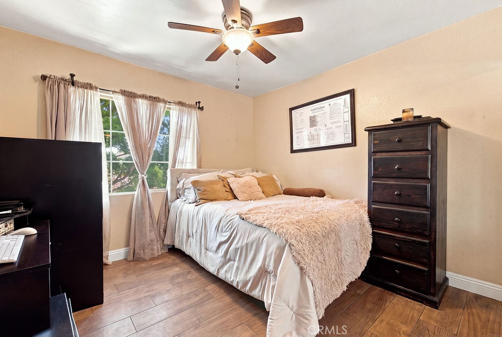 25114 Steinbeck Avenue B Property Photo 27