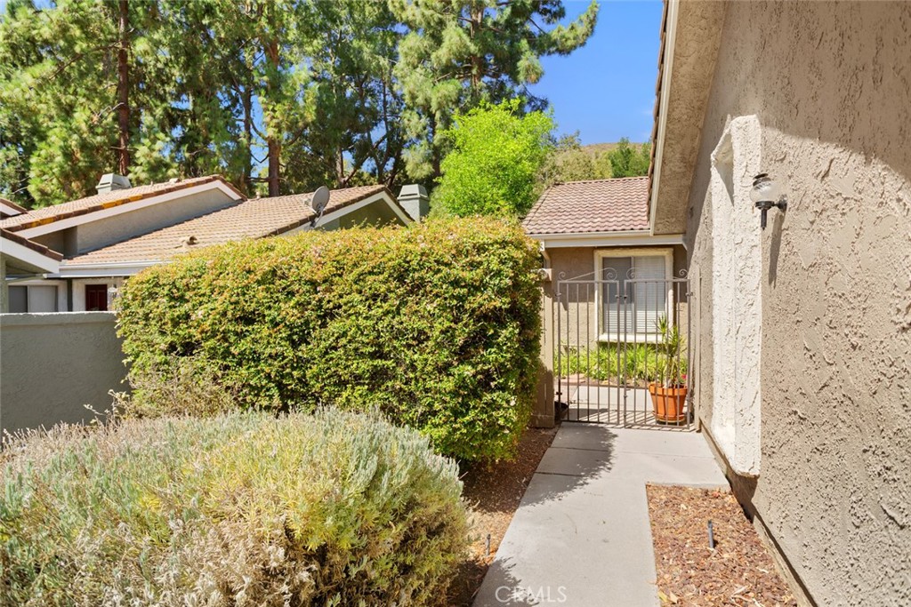 179 Conifer Circle Property Photo 3