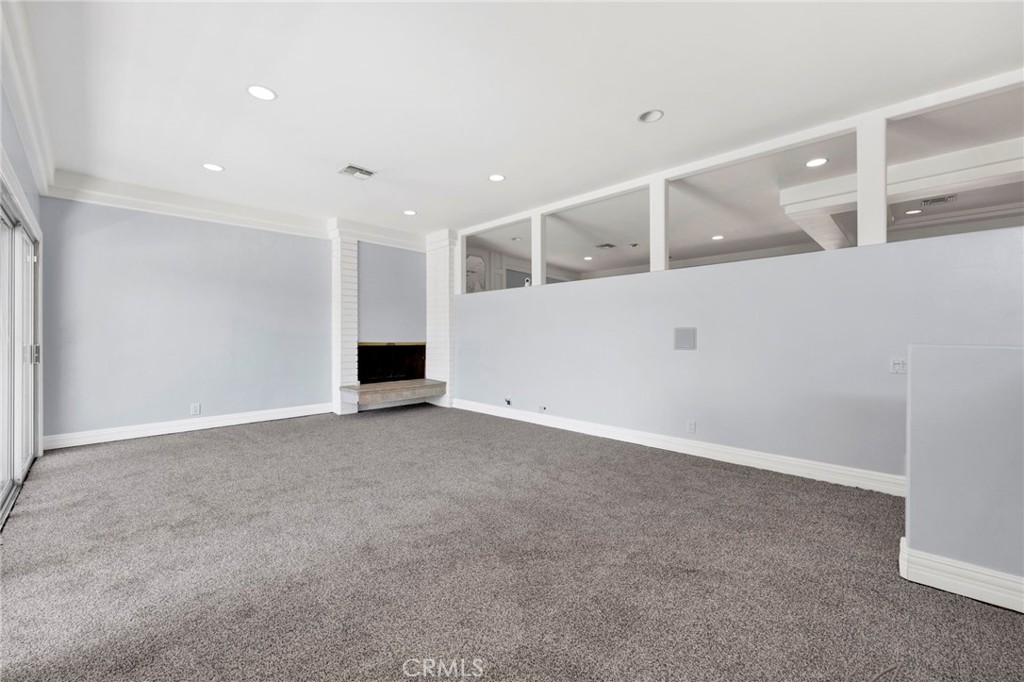 22309 Dolorosa Property Photo 8