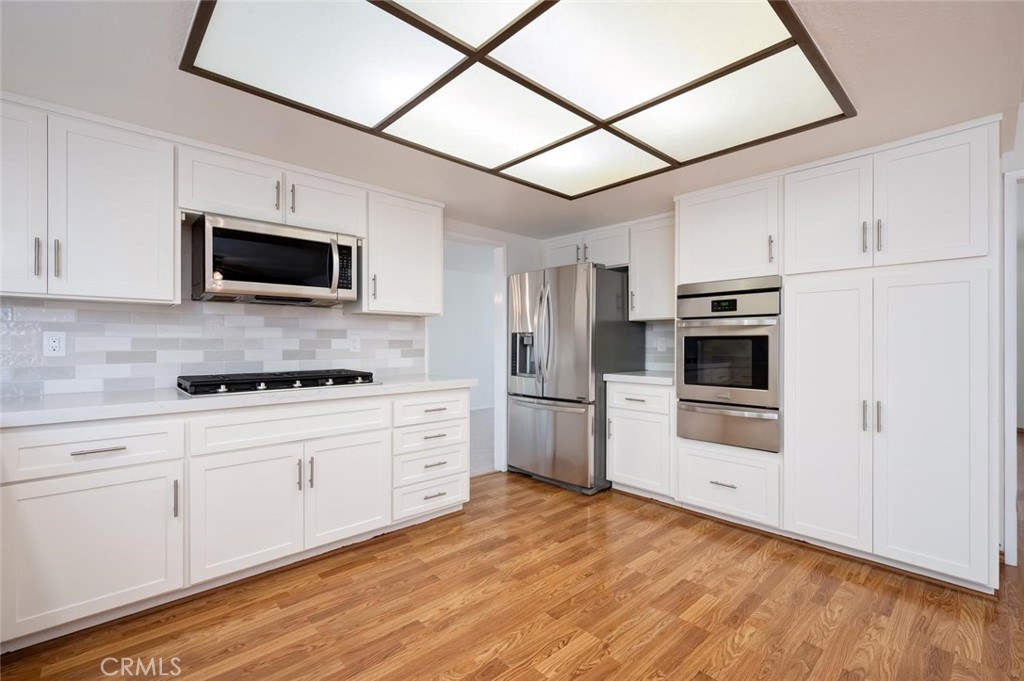 9532 Caithness Property Photo 8