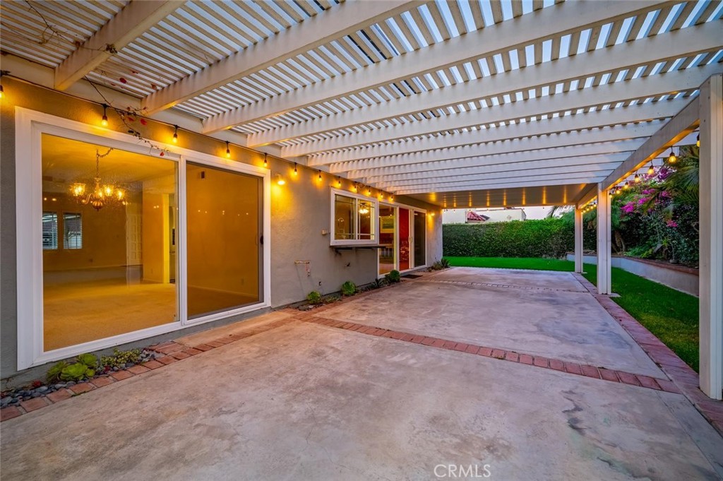 9532 Caithness Property Photo 40