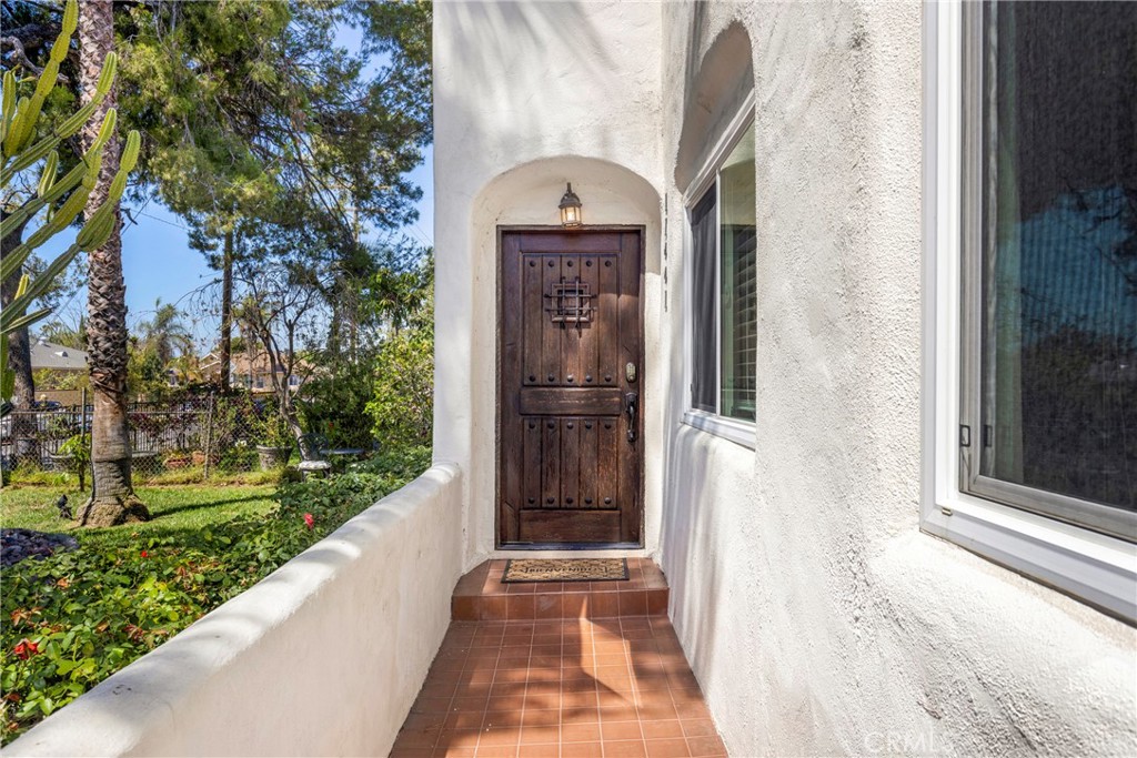 11441 Kittridge Street Property Photo 2