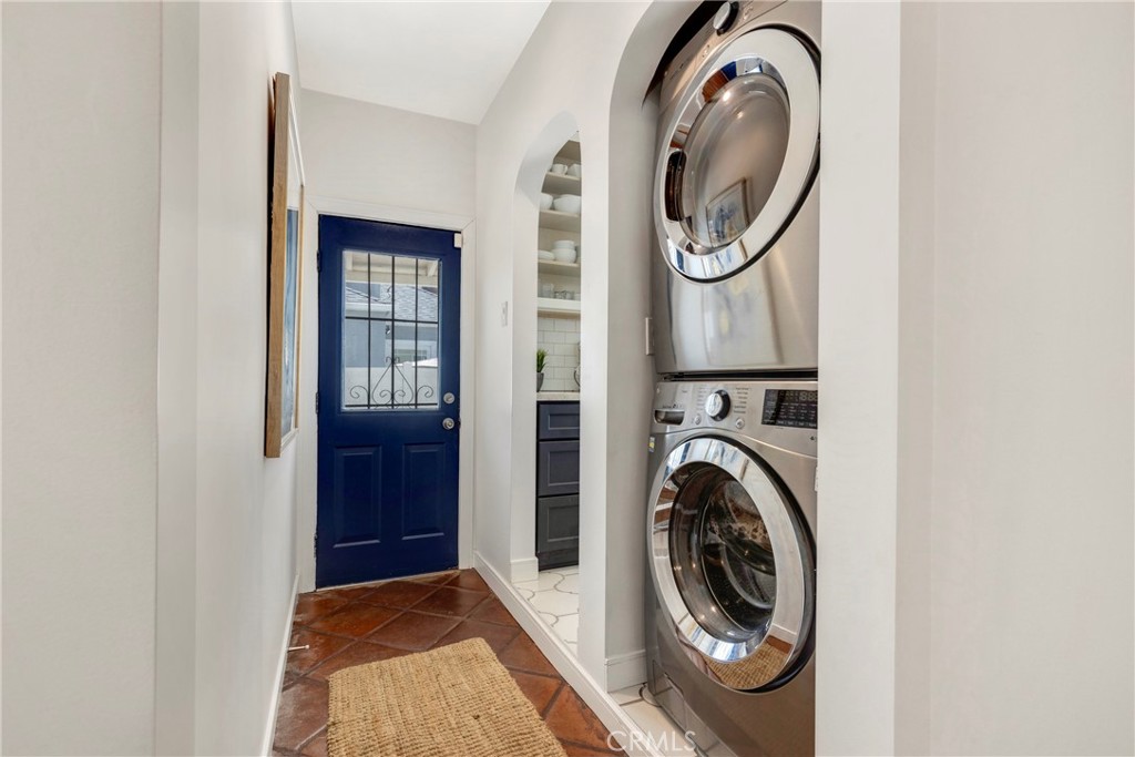 11441 Kittridge Street Property Photo 16