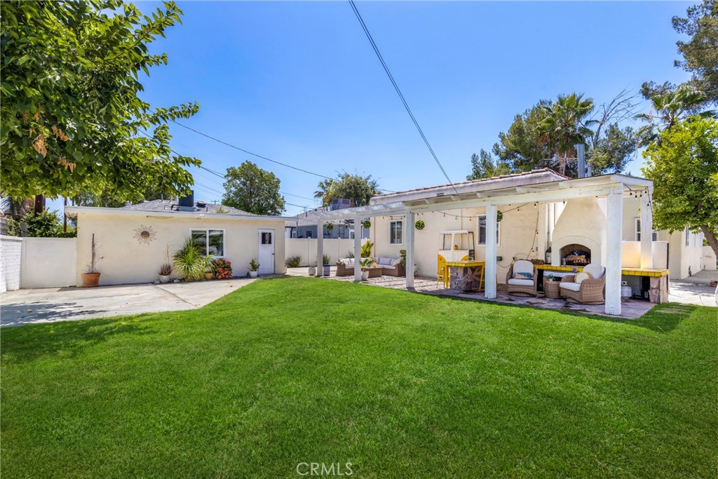 11441 Kittridge Street Property Photo 18