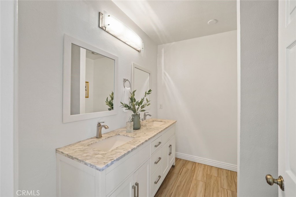 4189 Vineland 120 Property Photo 20