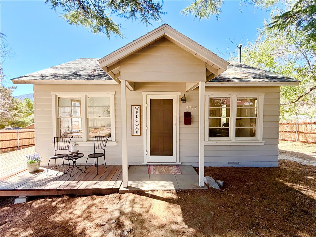 4244 Spruce Property Photo 1