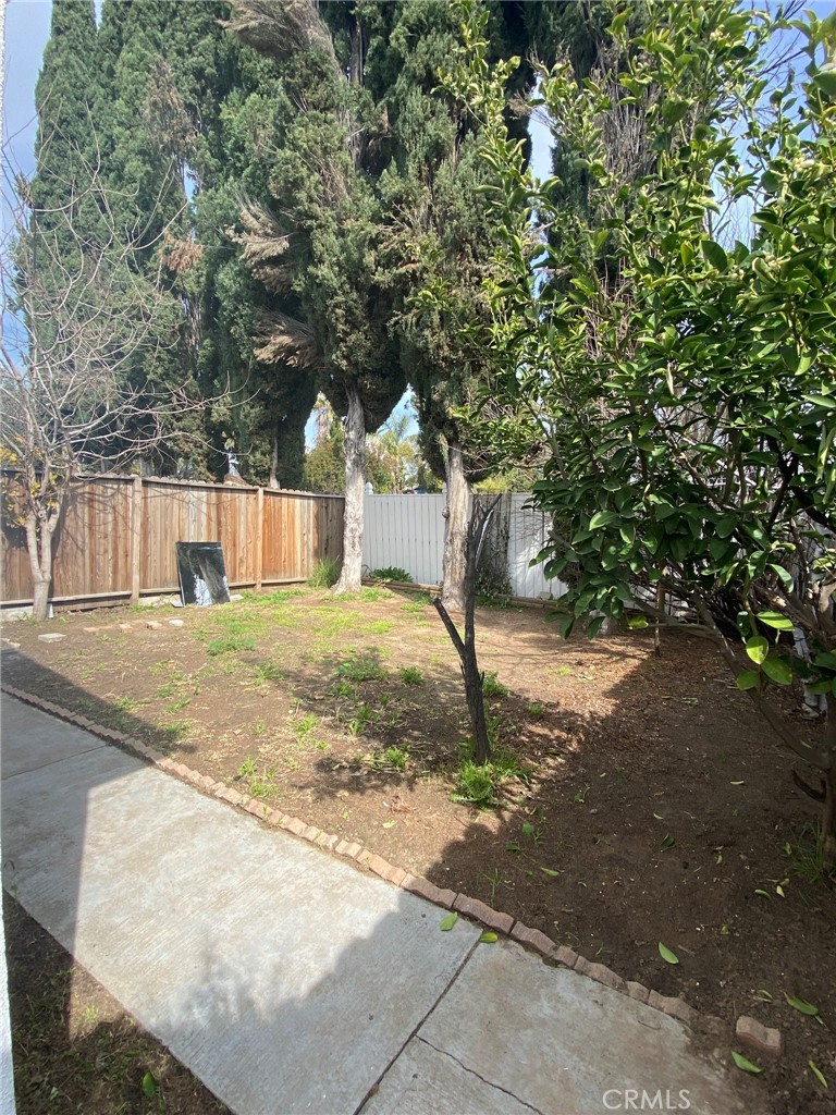 9430 Glade Ave Property Photo 12