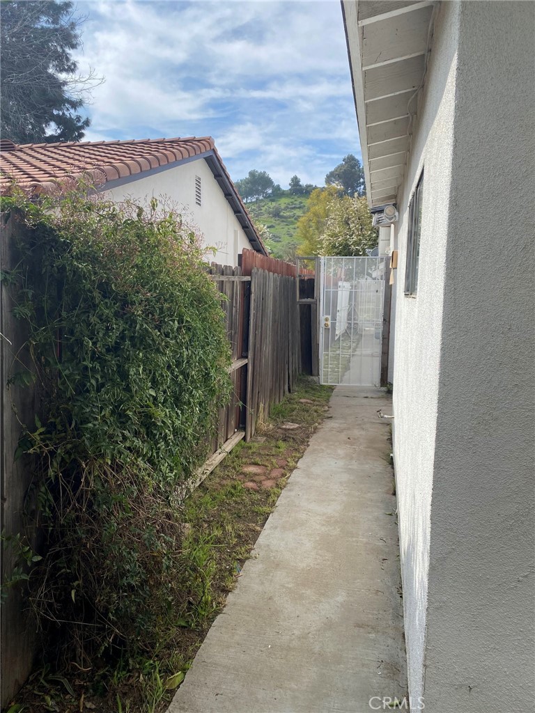 9430 Glade Ave Property Photo 17