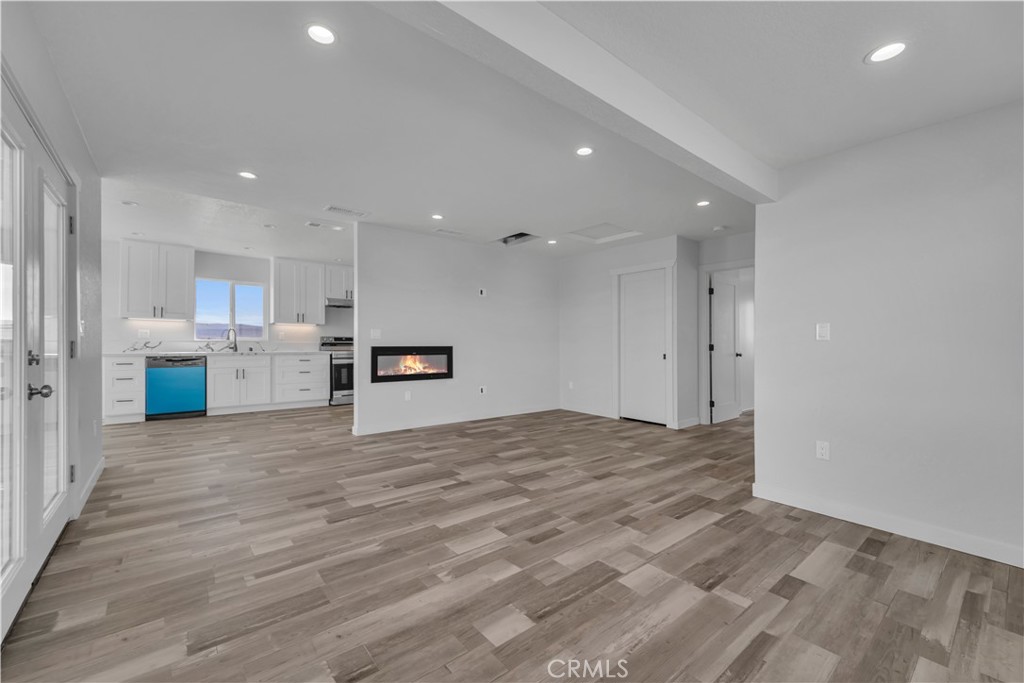 49040 70th Street W Property Photo 4