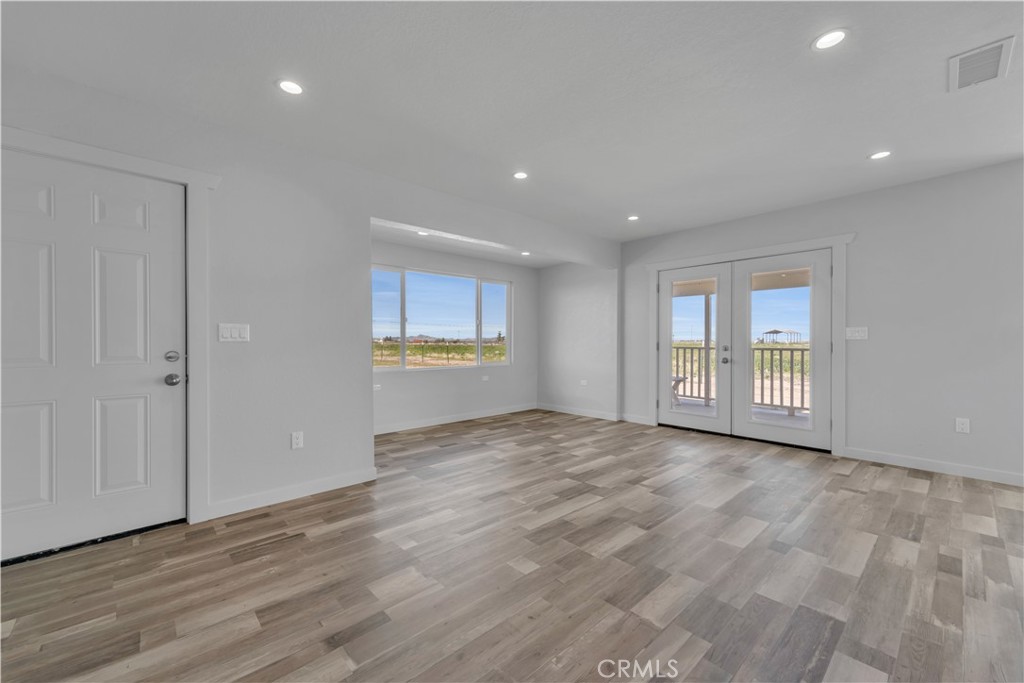 49040 70th Street W Property Photo 6