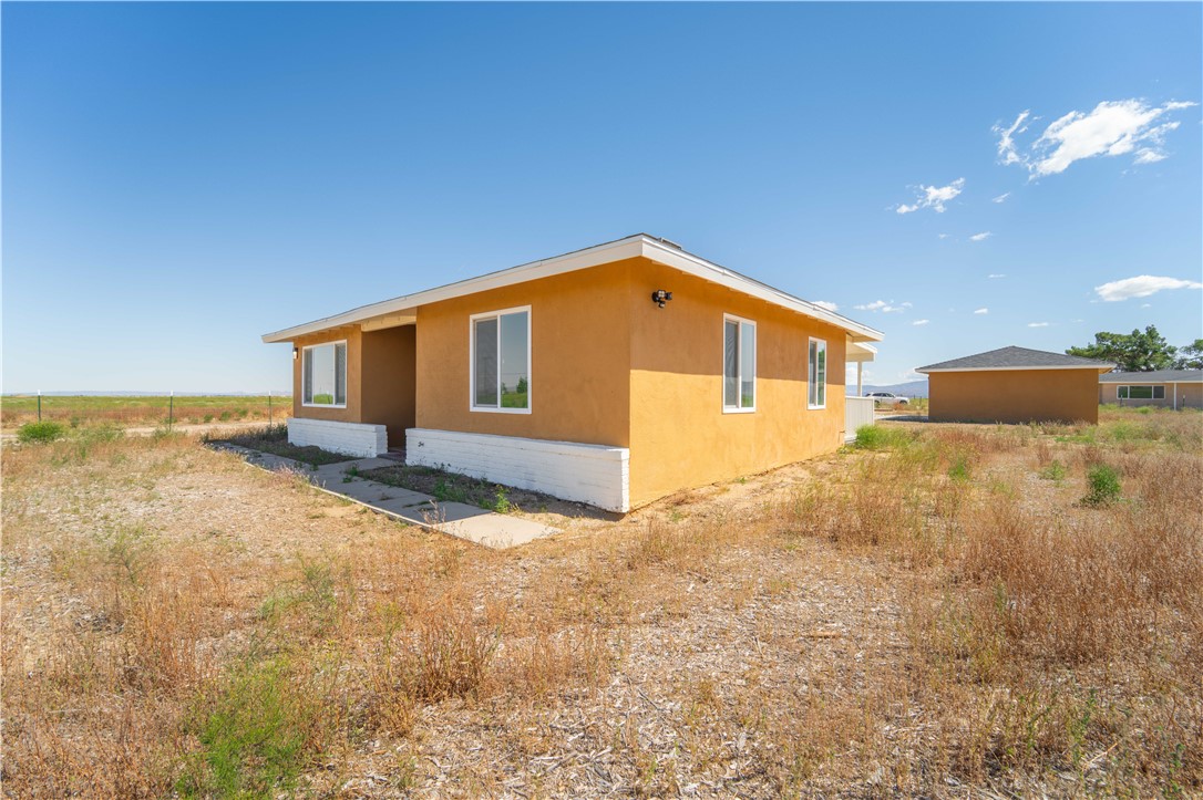 49040 70th Street W Property Photo 21