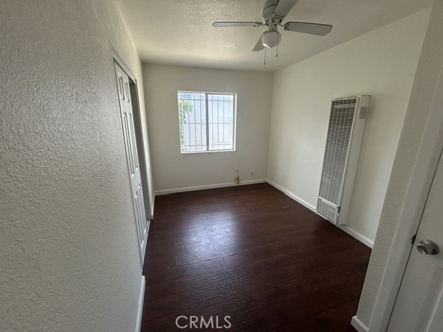 623 W 78th Property Photo 7
