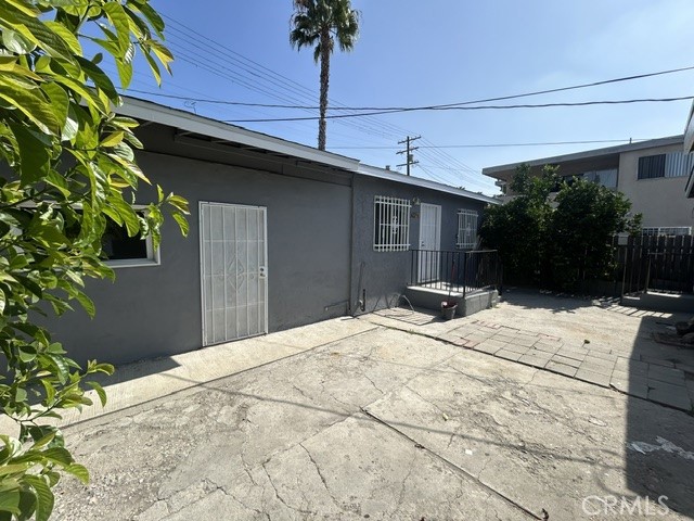 623 W 78th Property Photo 11