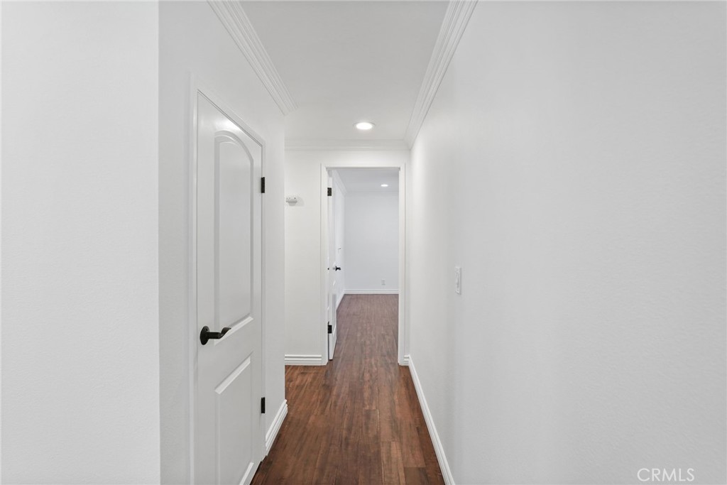 10811 Des Moines Property Photo 19