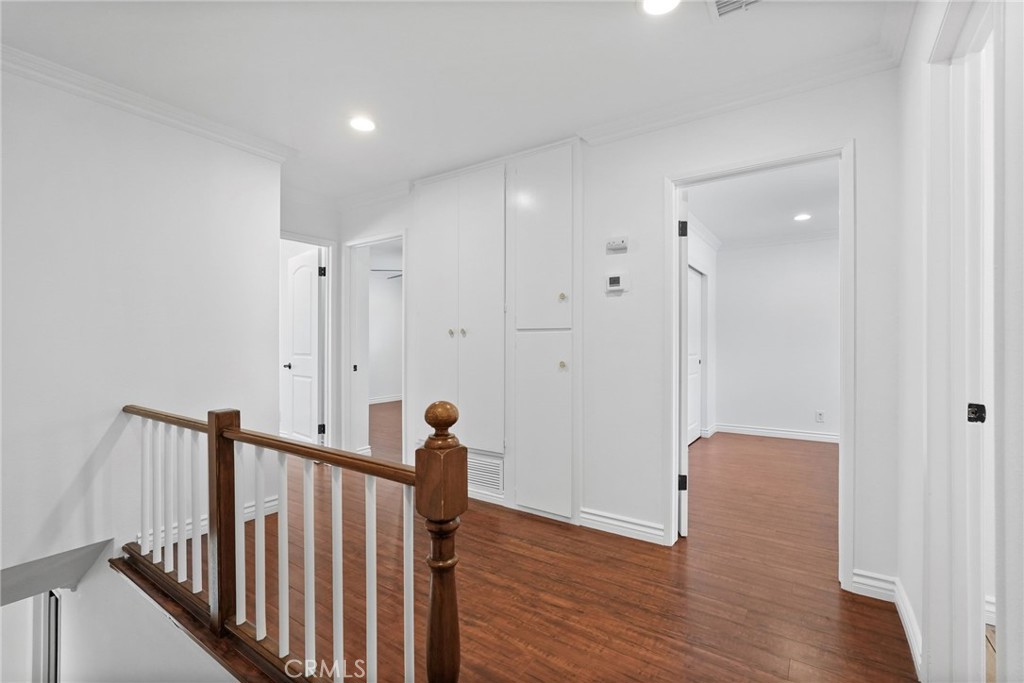 10811 Des Moines Property Photo 30