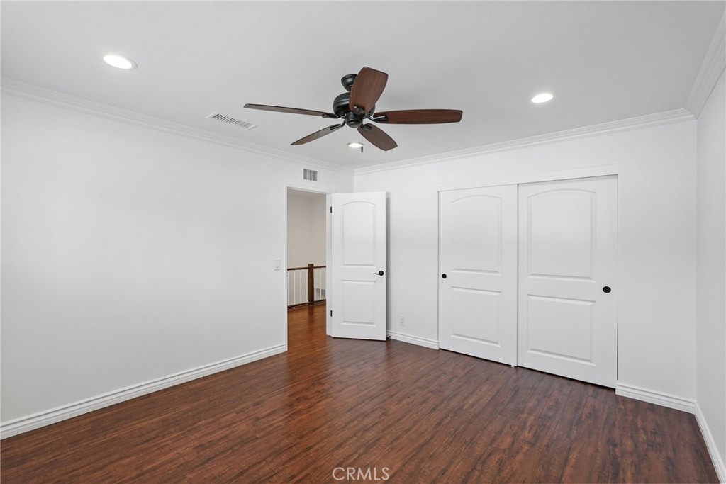 10811 Des Moines Property Photo 36