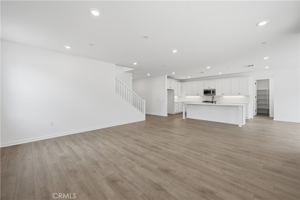 28847 Appaloosa Place Property Photo 5