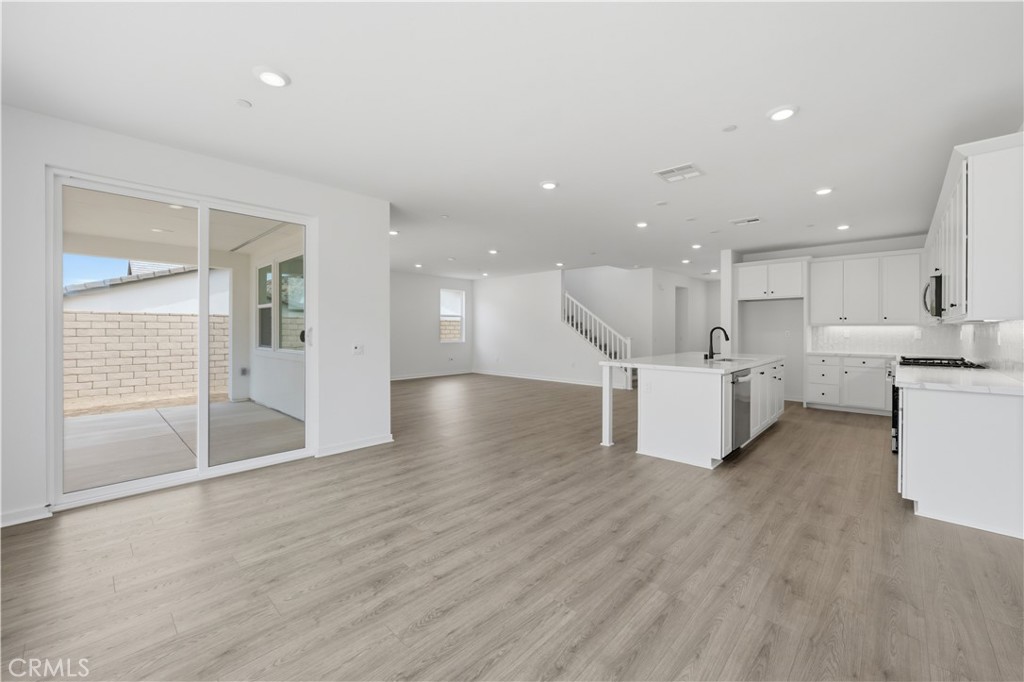 28847 Appaloosa Place Property Photo 8