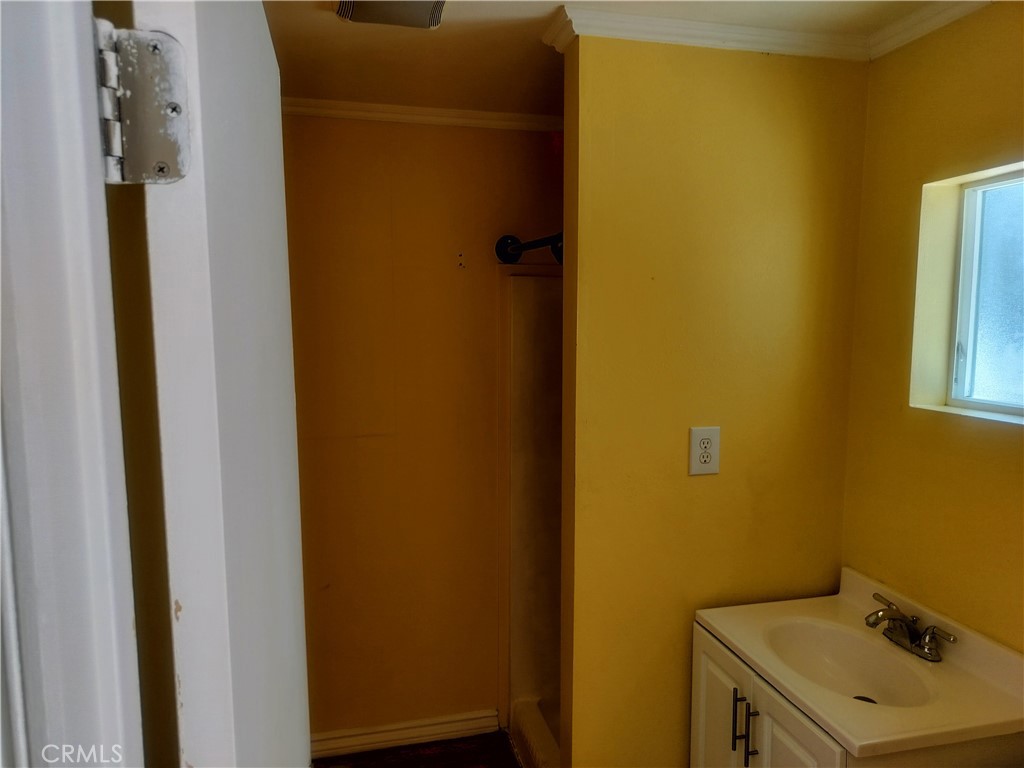 14833 Victory Property Photo 4