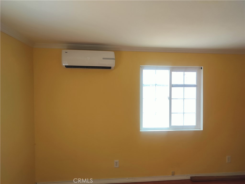 14833 Victory Property Photo 5
