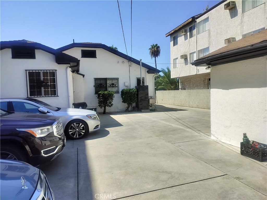 14833 Victory Property Photo 15