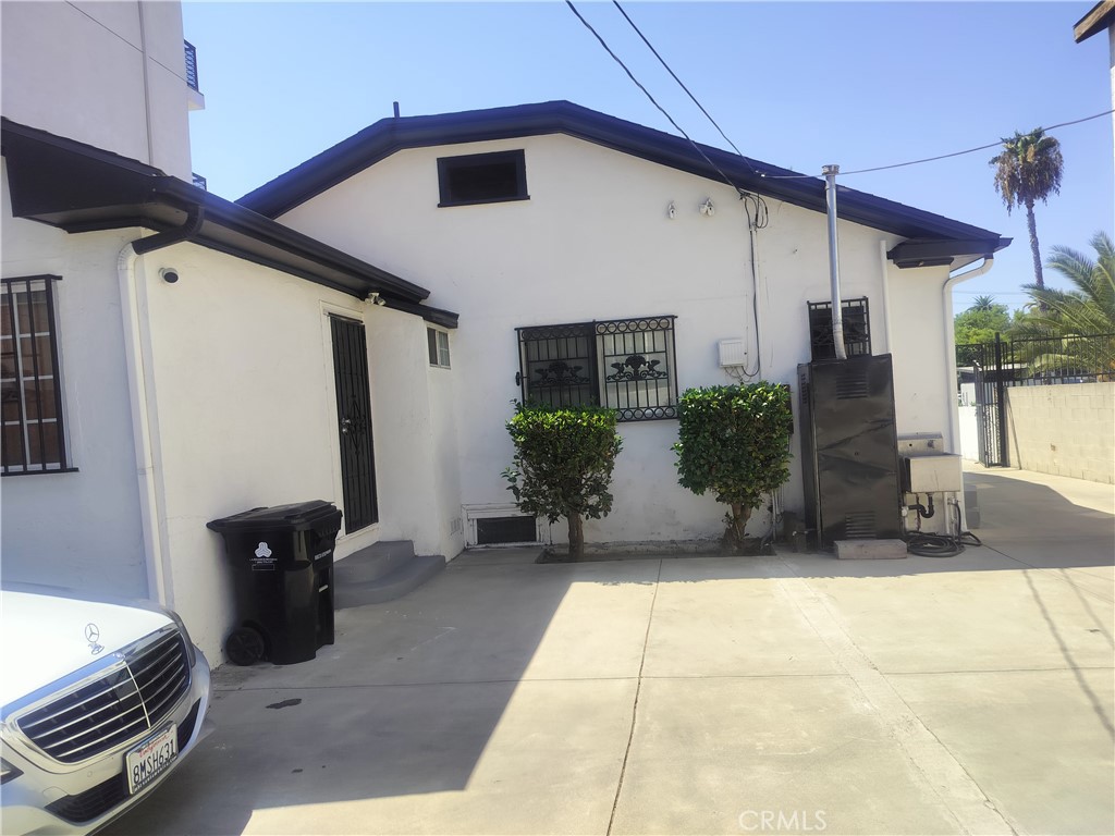 14833 Victory Property Photo 16