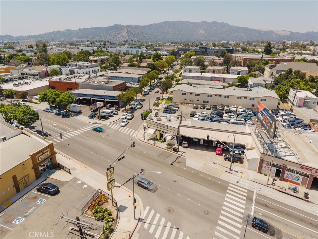 627 S Glendale Avenue Property Photo 19