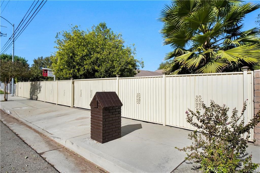22329 Plummer Property Photo 6