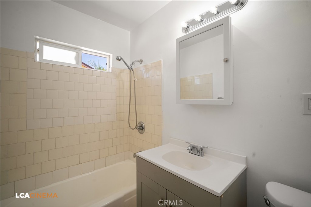 730 Oregon Property Photo 8