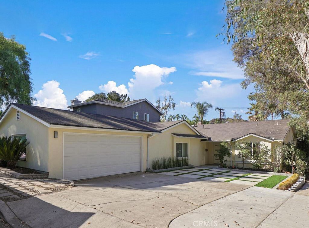4559 Don Pio Property Photo 1