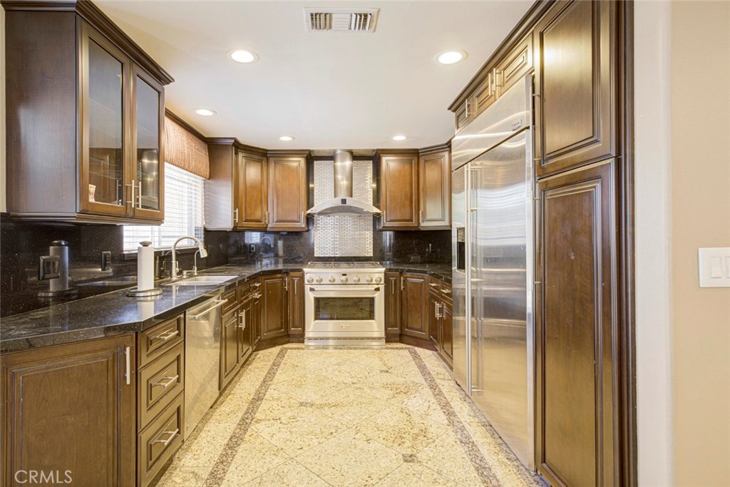 10610 Oak Tree Property Photo 15