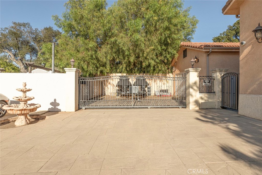 10610 Oak Tree Property Photo 48