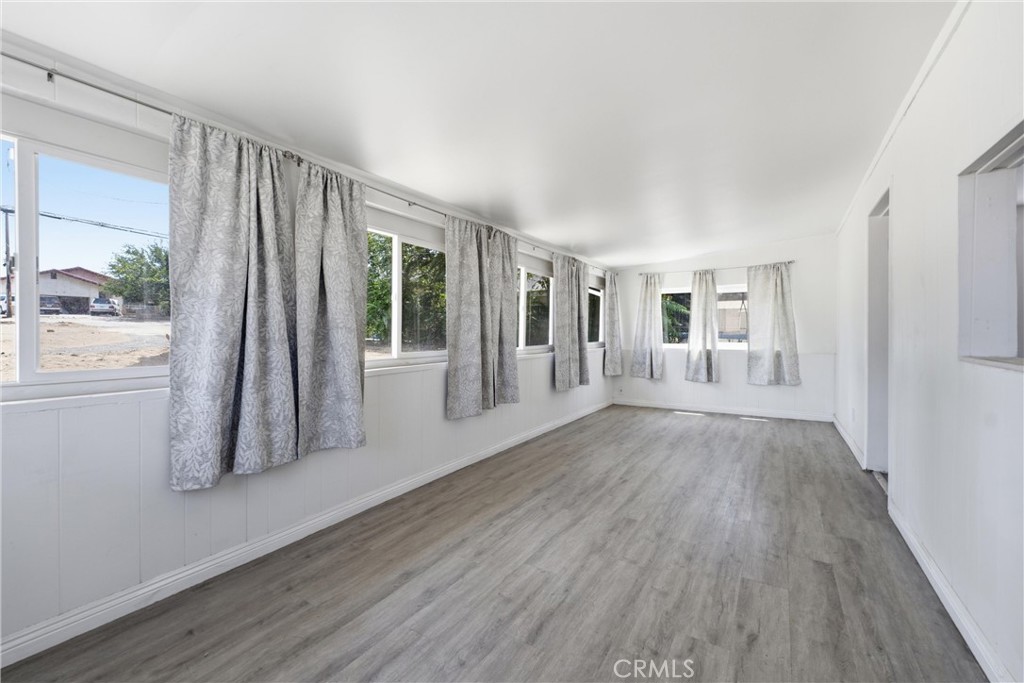 4851 W Avenue M8 Property Photo 4