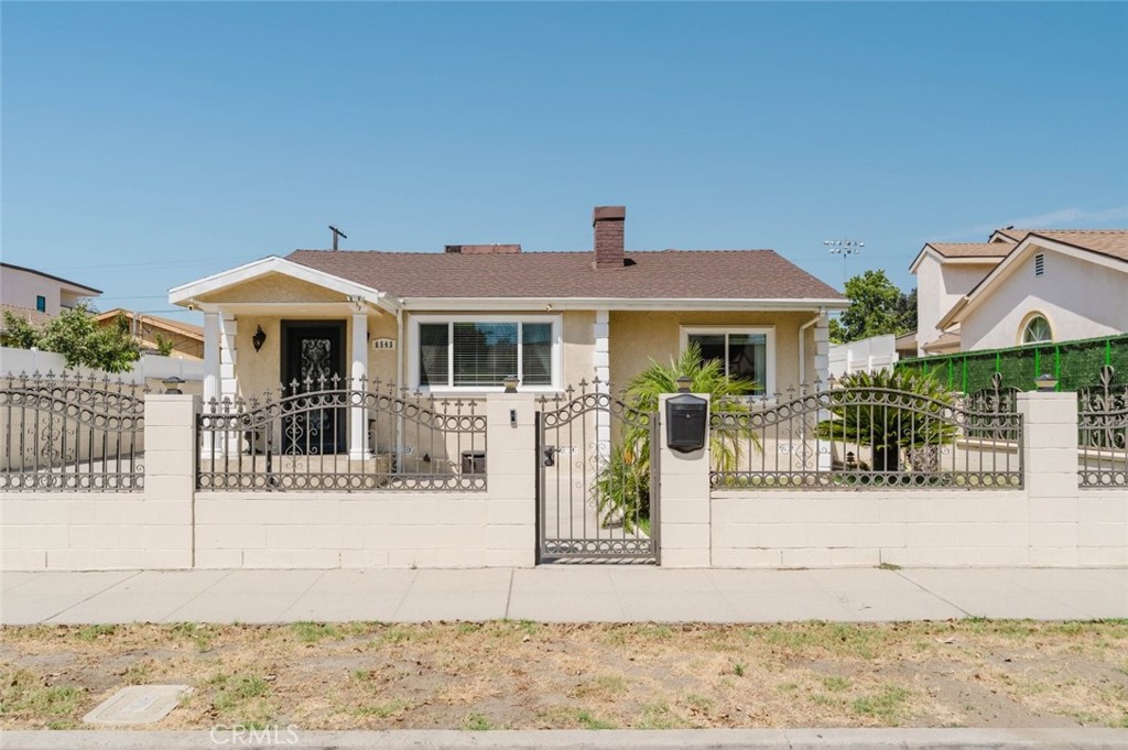 6545 Bellingham Avenue Property Photo 2