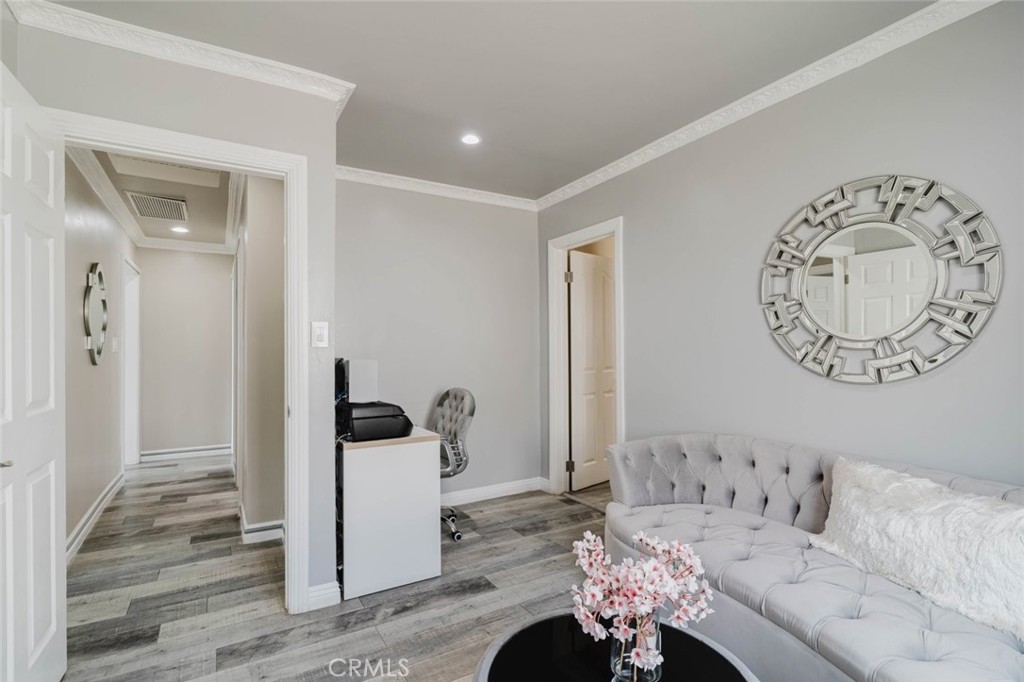 6545 Bellingham Avenue Property Photo 16