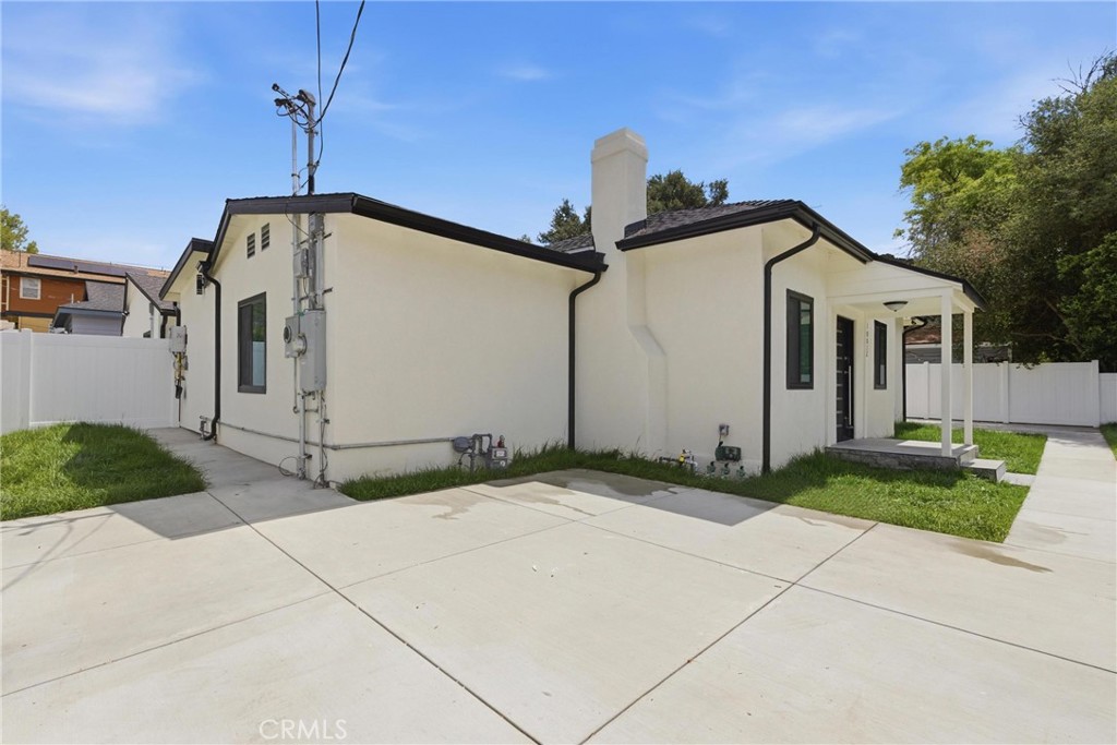 10012 Plainview Avenue Property Photo 11