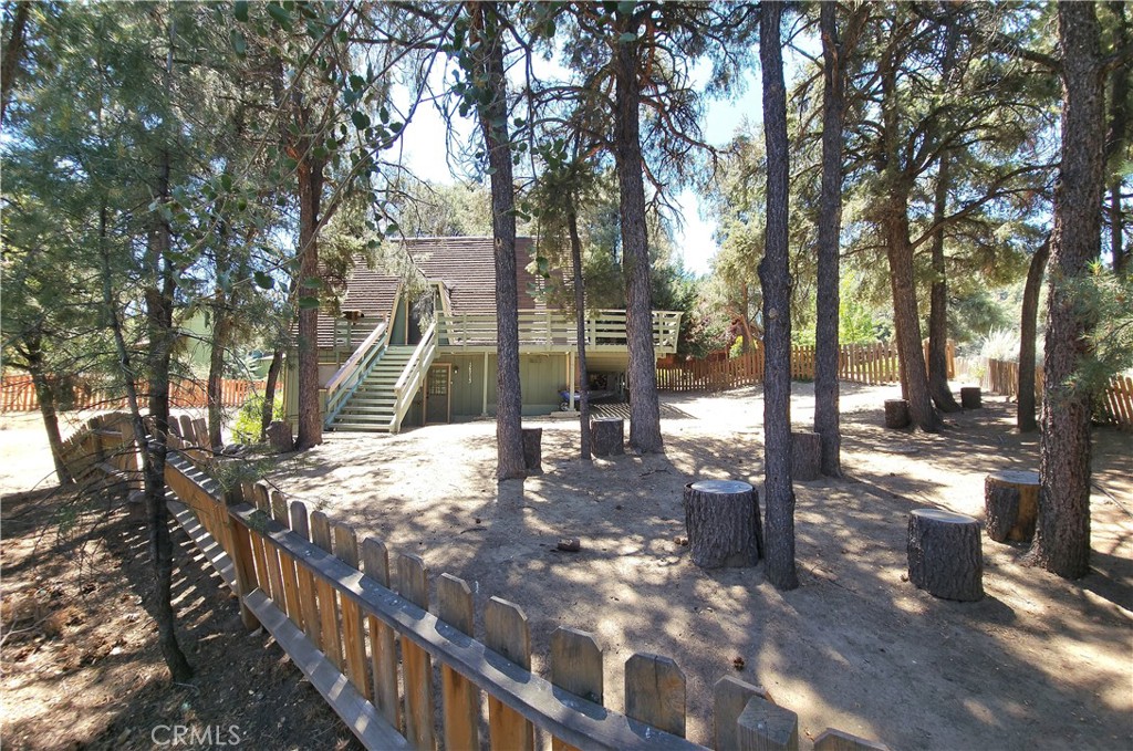 14713 Voltaire Property Photo 3