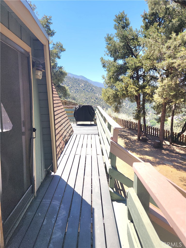 14713 Voltaire Property Photo 8