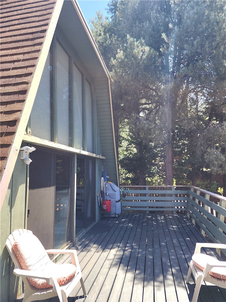 14713 Voltaire Property Photo 9