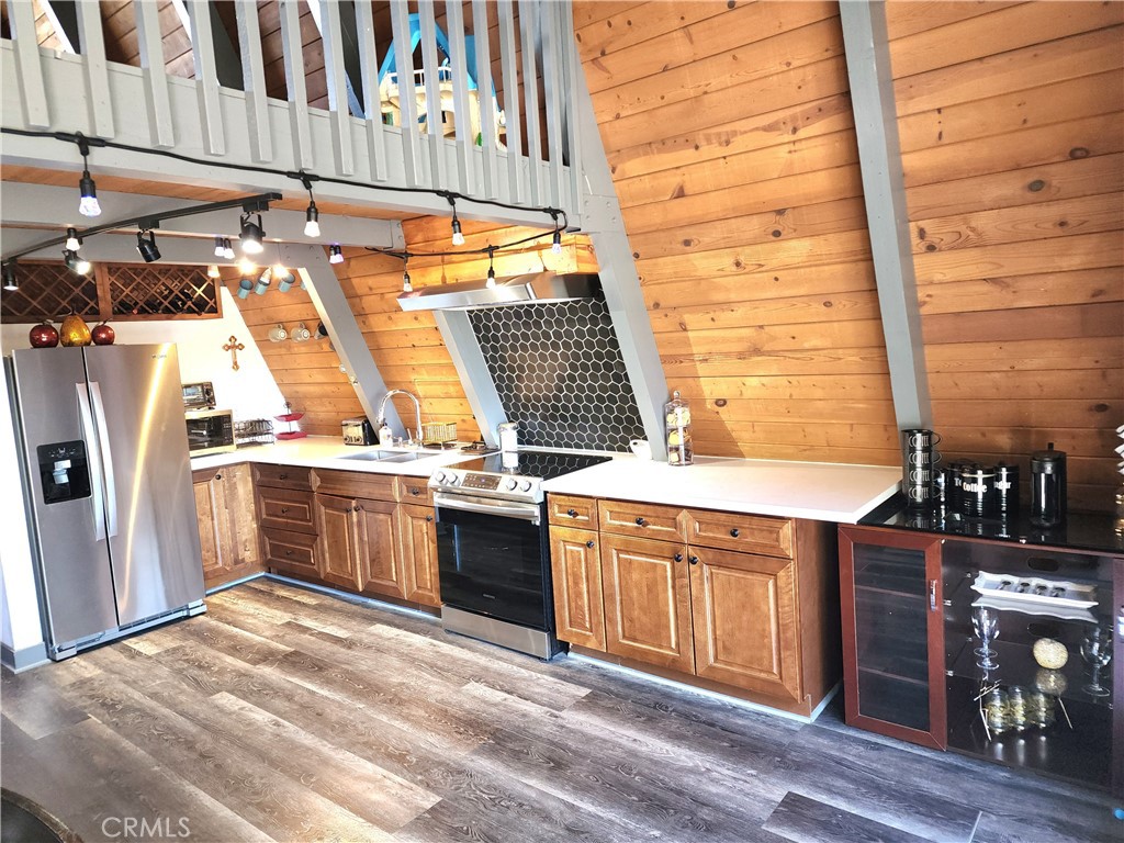 14713 Voltaire Property Photo 19