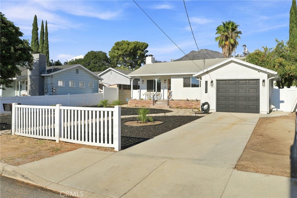 10824 Odell Property Photo 1