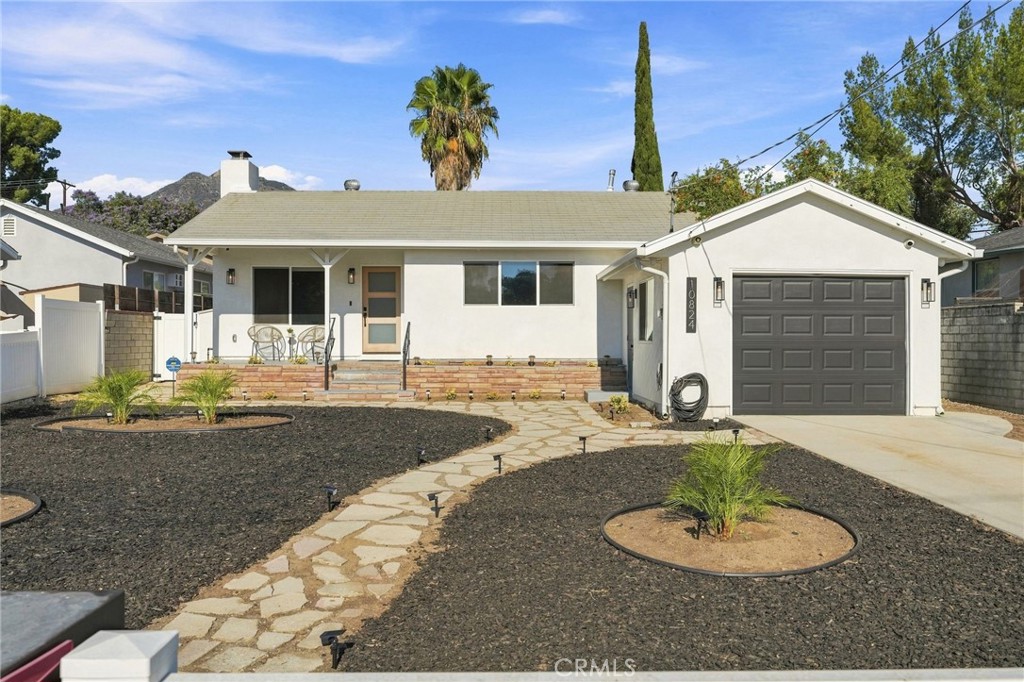 10824 Odell Property Photo 3