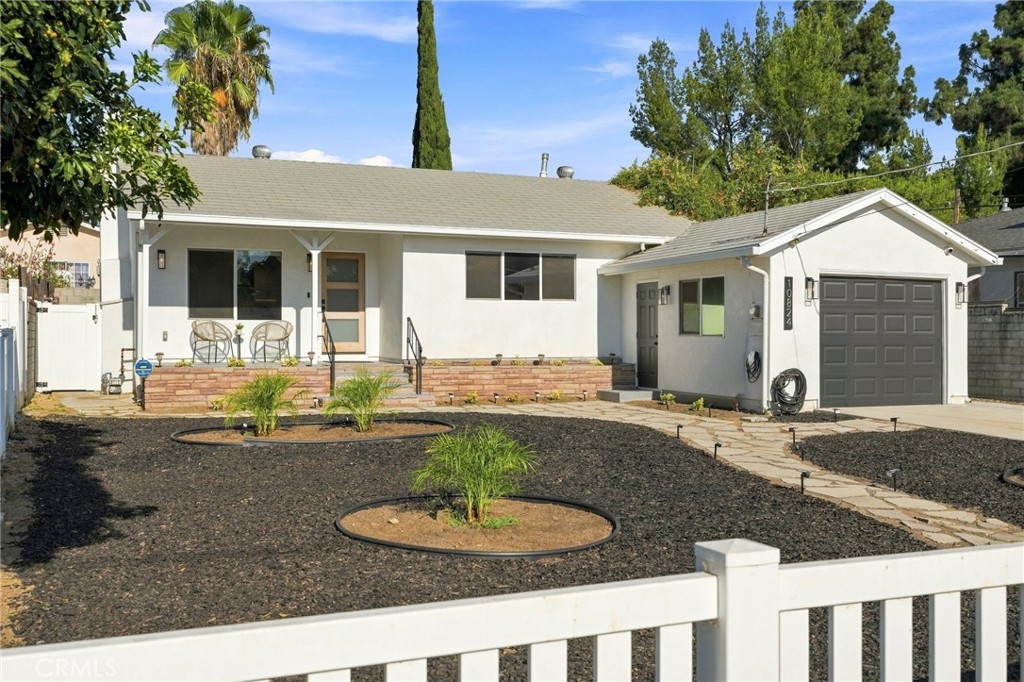 10824 Odell Property Photo 4