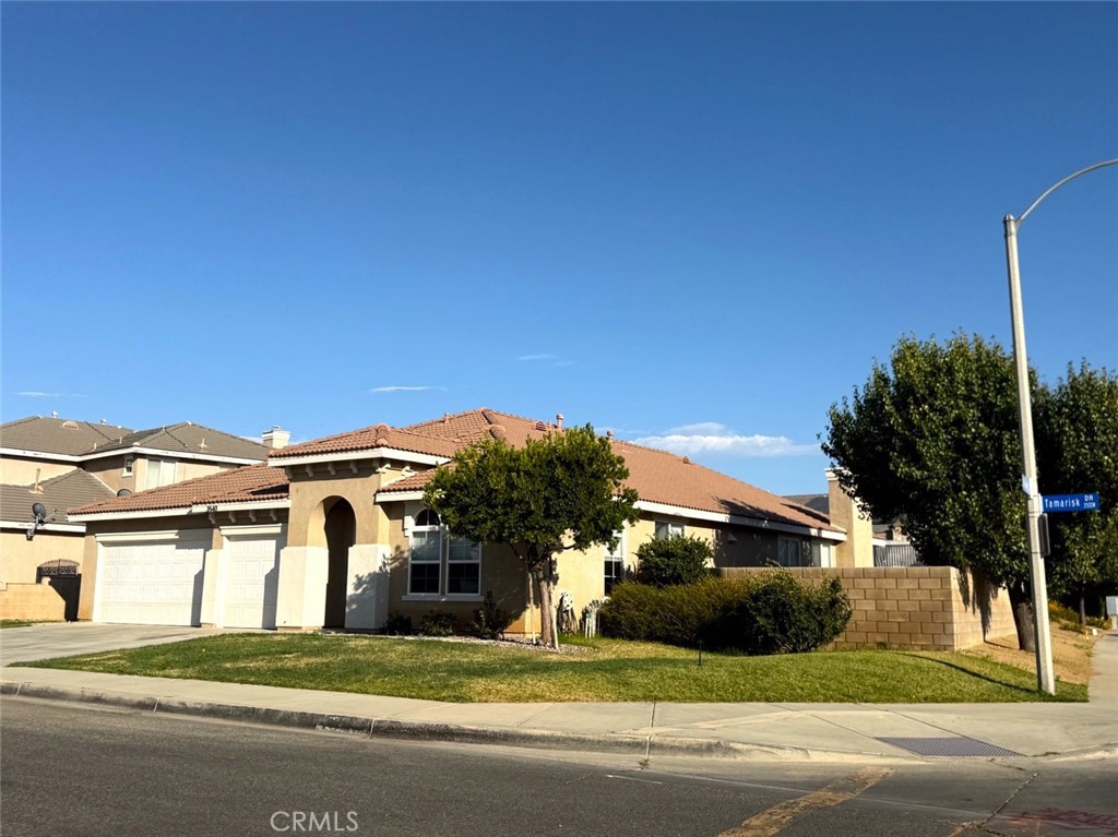 3540 Tamarisk Property Photo 4