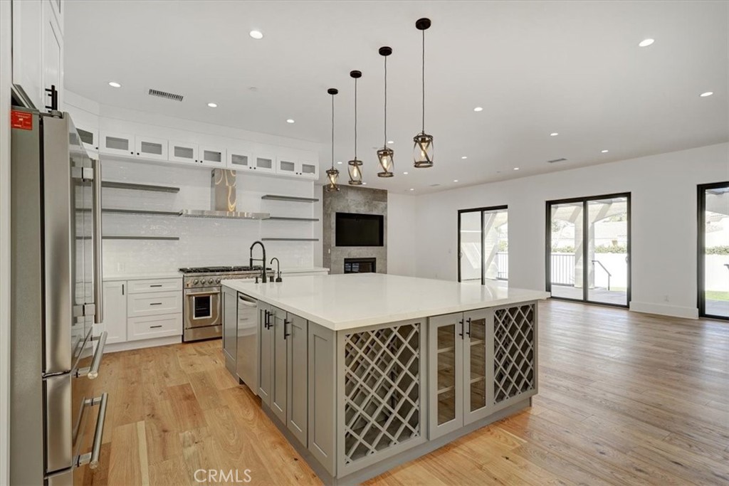 5520 Woodlake Property Photo 12