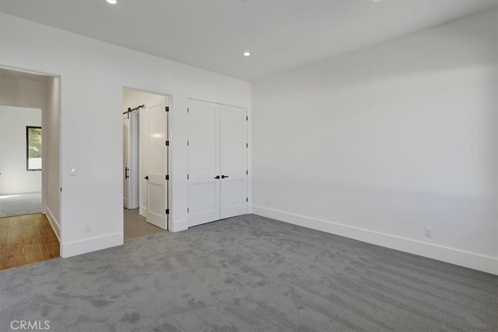 5520 Woodlake Property Photo 18