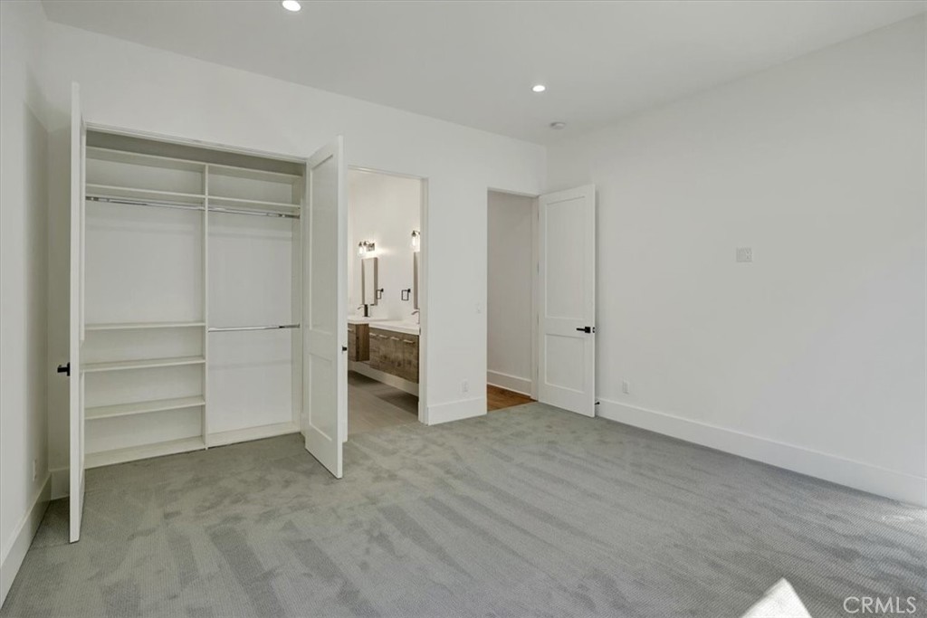 5520 Woodlake Property Photo 19