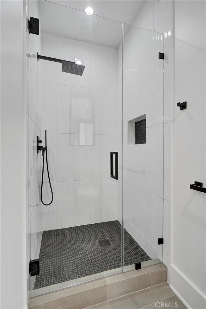 5520 Woodlake Property Photo 33