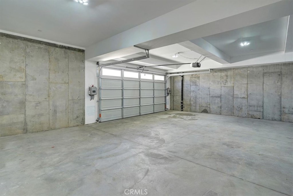 5520 Woodlake Property Photo 35
