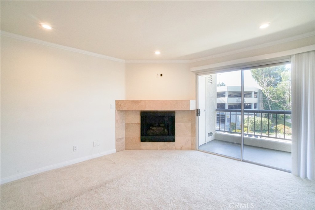 5510 Owensmouth Avenue 209 Property Photo 4